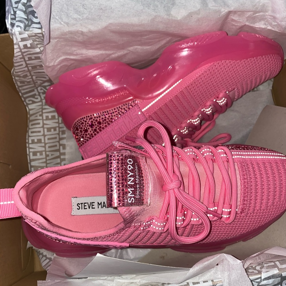 shoes - Picture 4 of 4